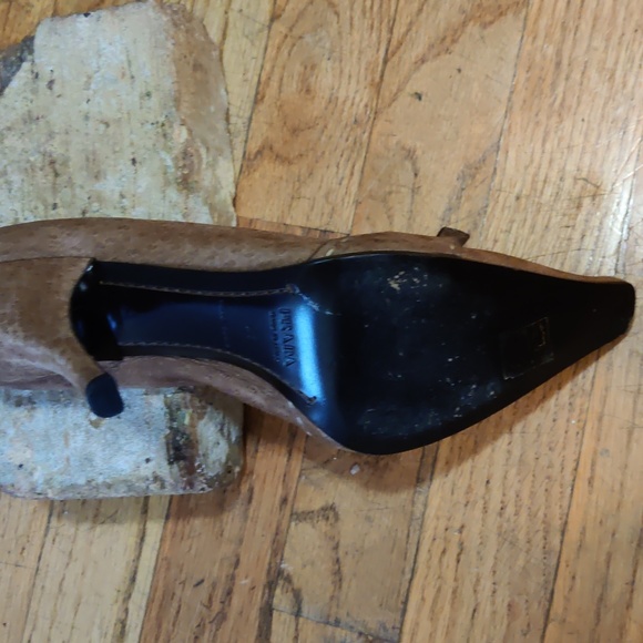 Shoe - Picture 4 of 5